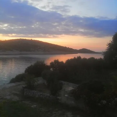 House Petra Semesterbostad Žirje